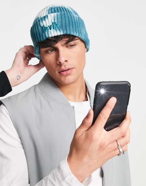 Levi's – Strickmütze mit Vintage-Logo und Batikmuster in Blau