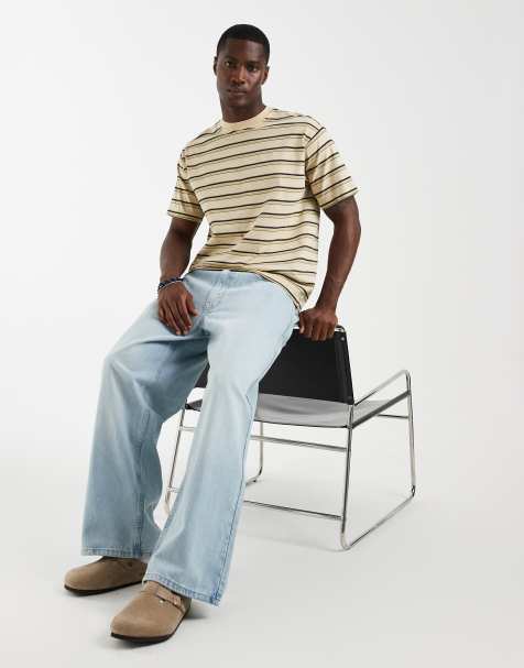 Levi's striped workwear pocket t-shirt in beige - view 1