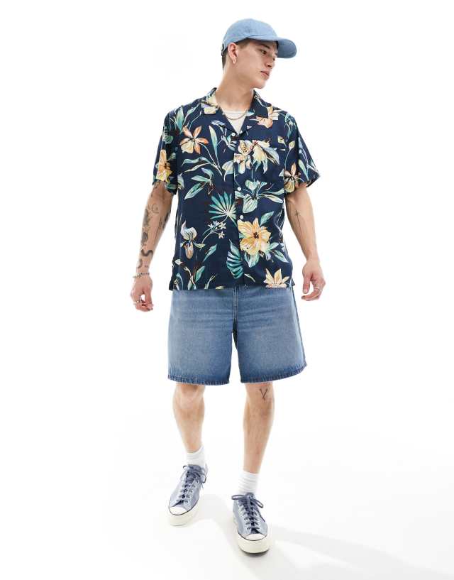 Levi's - sunset camp shirt in navy hawaiian print