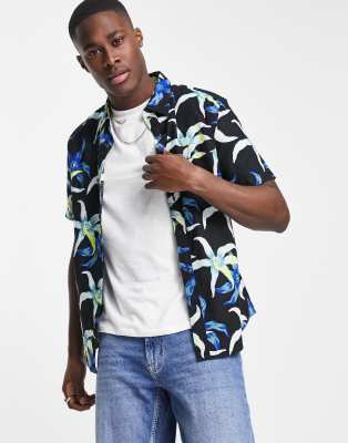 Levi's sunset pocket shirt in black palm print