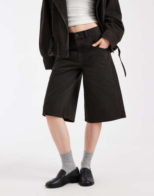 Levi's super baggy denim jort in dark brown, 5 of 5