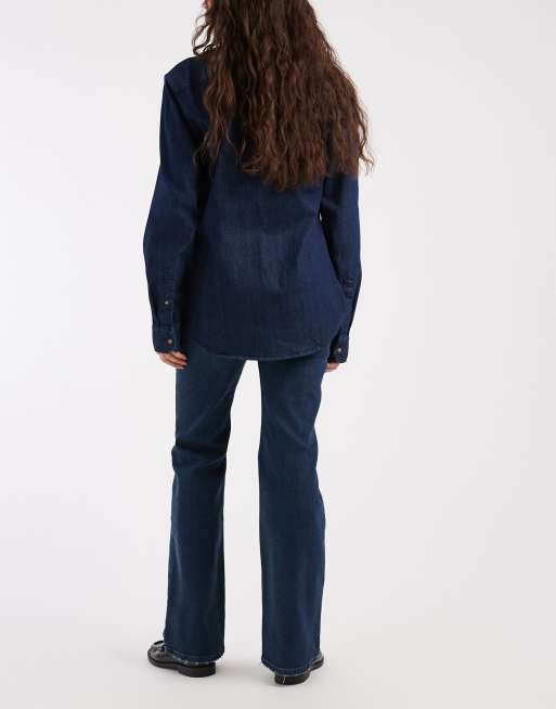 Levi's superlow bootcut denim jeans in dark blue , 3 of 5
