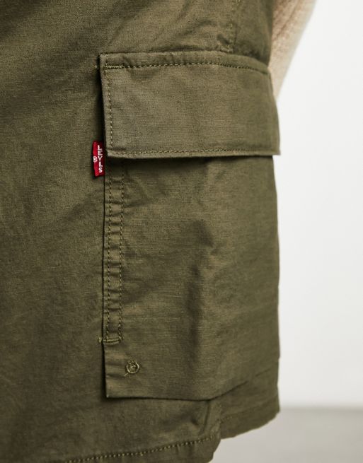 Levi's Surplus cargo shorts in green with pockets | ASOS
