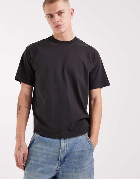 Levi's – Svart t-shirt med boxig passform - view 1