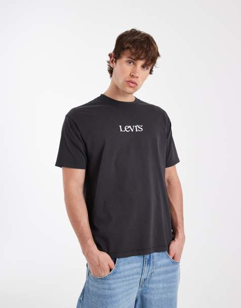 Levi's – Svart t-shirt med logga på bröstet - view 1