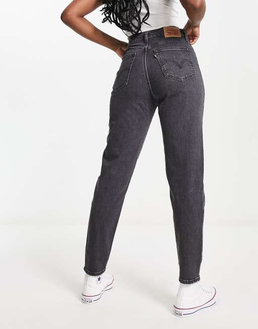 Levi s Svarta mom jeans med hog midja ASOS