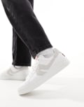 [Levi's] Levi's Swift leather sneakers in white with cream suede backtab 35.5 Regular white