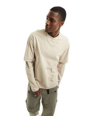 Levi's - T-shirt à manches longues avec superposition - Beige | ASOS