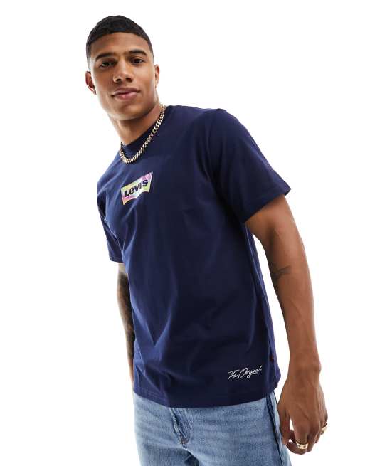 Levi's - T-shirt blu navy con logo batwing centrale multicolore laminato