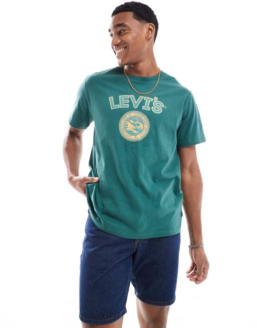 Levi's - T-shirt décontracté avec écusson logo style universitaire - Vert