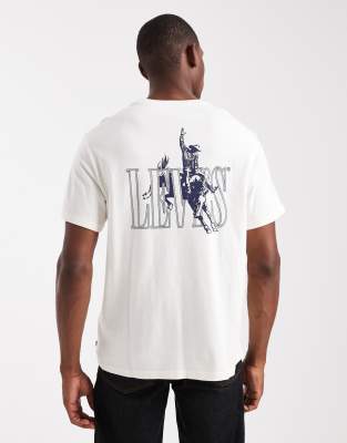 Levi's - T-shirt décontracté avec imprimé logo et cowboy au dos - Blanc cassé