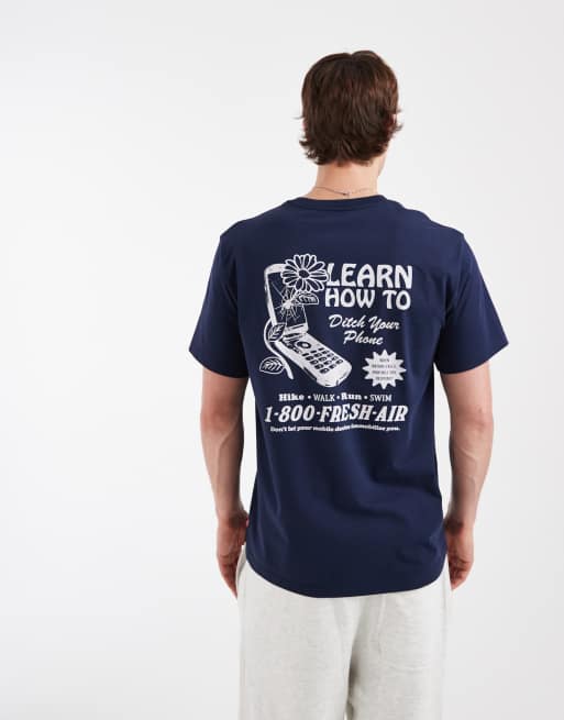 Levi's t-shirt grafica con stampa sul retro relaxed navy, 4 di 5