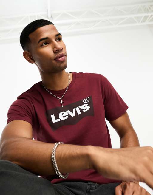 Levi's burgundy t hot sale shirt