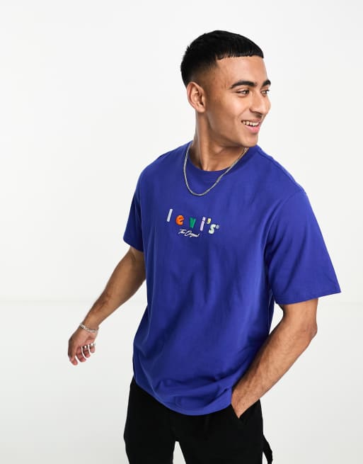 Levi s T Shirt in Marineblau mit buntem mittigem Logo ASOS