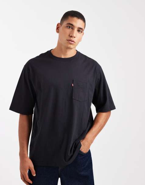 Levi's – T-Shirt in Schwarz mit Brusttasche und Logoetikett - view 1