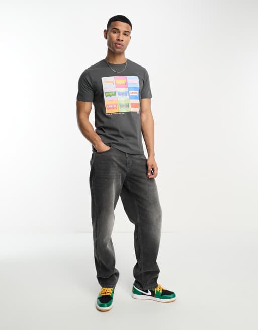 Levi's – T-Shirt in Schwarz mit Logoprints in Neonfarben, exklusiv bei ASOS, 4 von 4