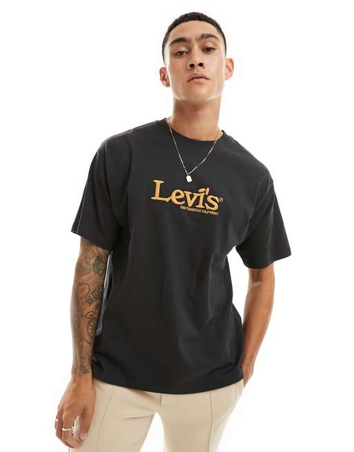 Levi s T Shirt in Schwarz mit mittigem Retro Logo exklusiv bei ASOS ASOS