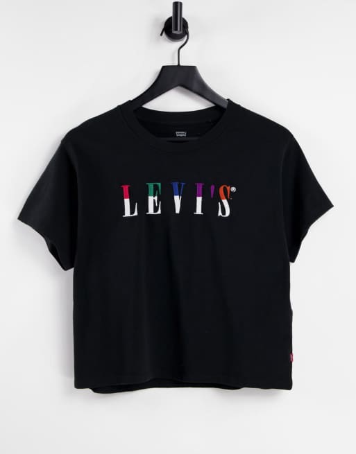 Levi s T Shirt in Schwarz mit Regenbogen Logo im College Stil vorne ASOS