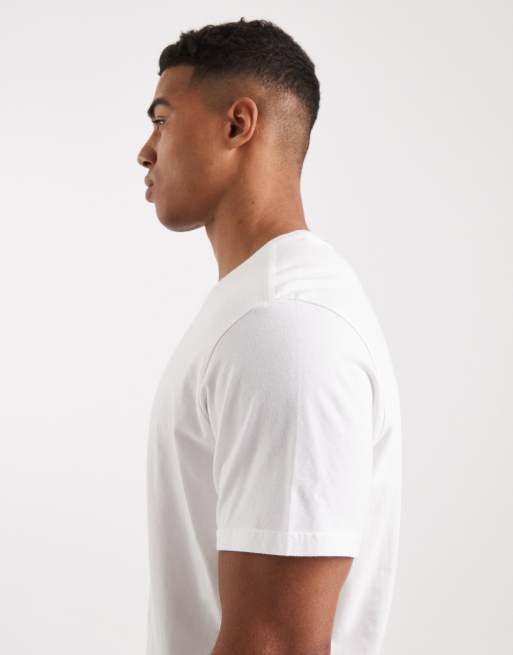 Levi's – T-Shirt in Weiß mit mittigem, kleinem Boxtab-Logo, 4 von 5