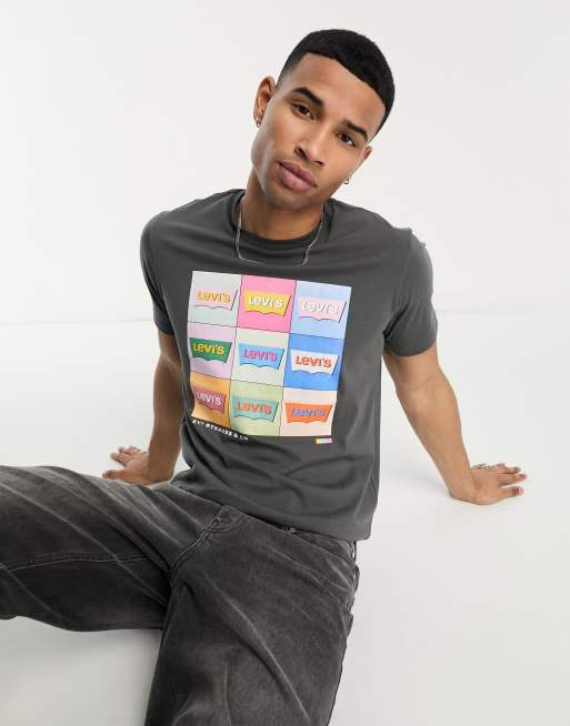 Levi's - T-shirt in zwart met meerdere neon logo's, exclusief bij ASOS