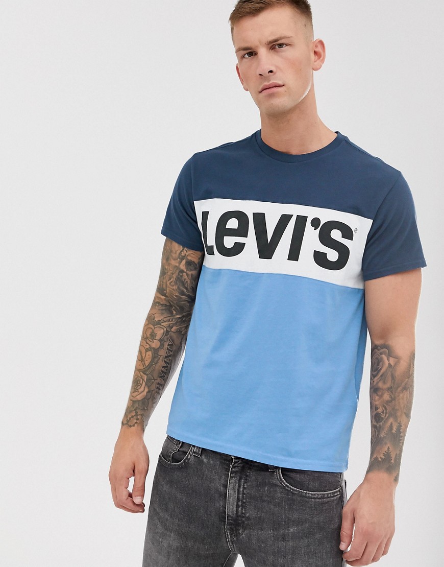 Levi's - T-shirt met kleurvlakken, logo en ronde hals-Blauw