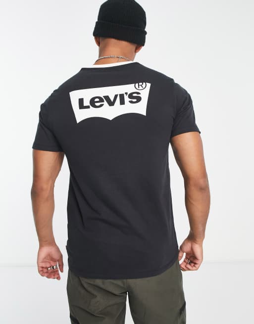 Levi s T shirt nera con logo sul retro e collo con bordo a