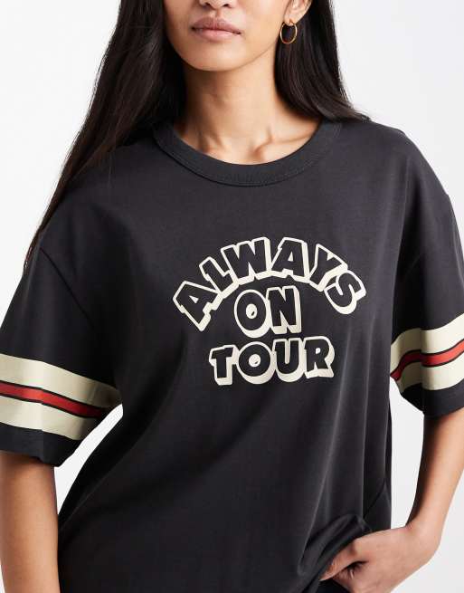 Levi's T-shirt oversize con stampa grafica nera, 2 di 4