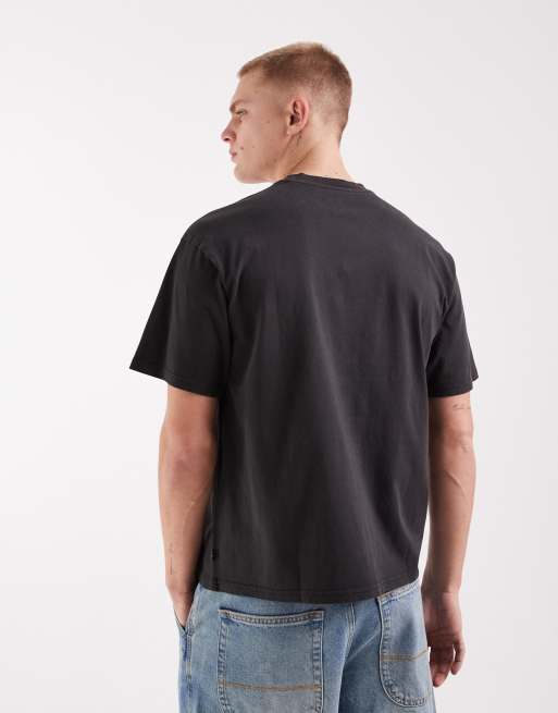Levi's - T-shirt squadrata oversize nera, 5 di 5