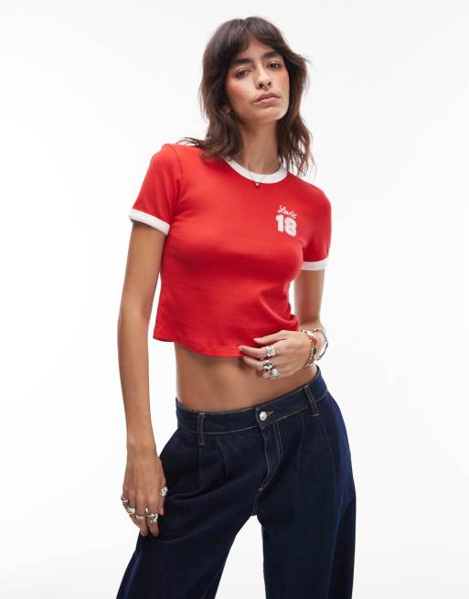 Levi's - T-shirt taglio corto rossa con grafica piccola e bordi a contrasto