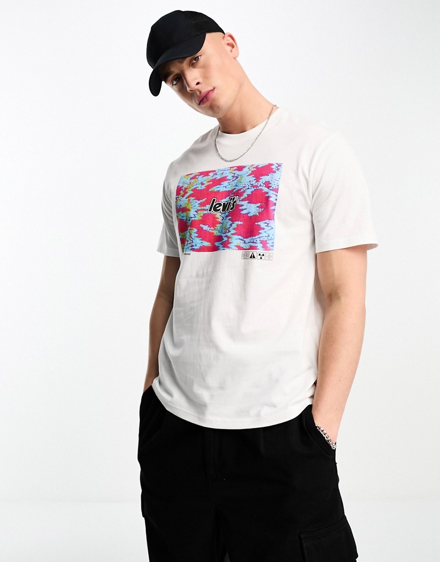 Levi's t-shirt with central rave placement print with logo in white