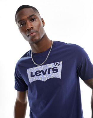 Levi's t-shirt with chest batwing logo in navy