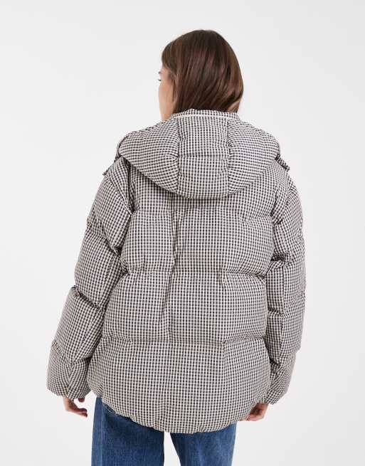 Levi's tate micro check puffer jacket in black, 3 of 4