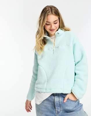 Levi's - Teddypullover in Hellblau mit 1/2-Reißverschluss und kleinem Logo