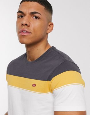 Levi's – The Original – T-shirt med grå och guldfärgade ränder och liten logga-Vit