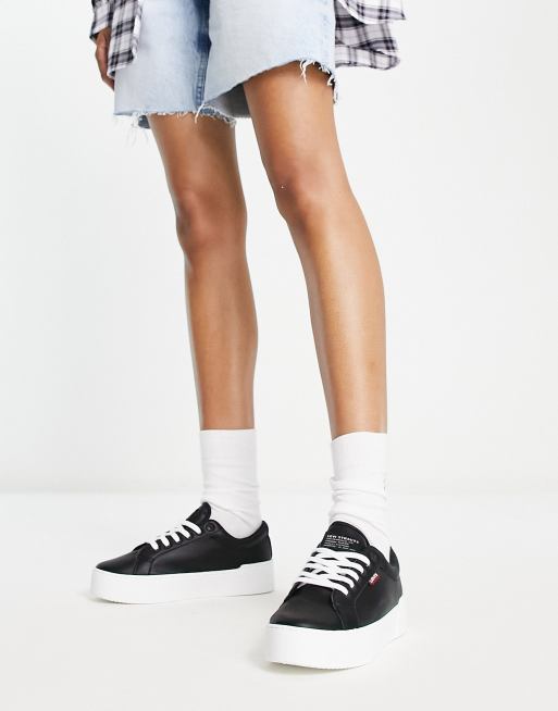  Levi's - Tijuana - Sorte PU-sneakers med flatform-sål 