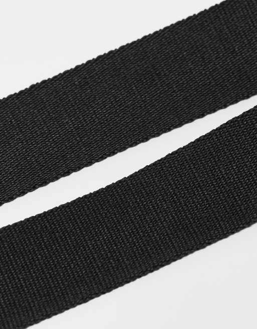 Levi's tonal batwing web belt in black, 3 of 4