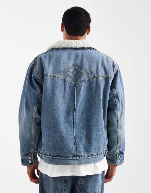 Levi's – Truckerjacke aus Denim in mittlerer Waschung mit Stickerei im Westernstil, 3 von 5