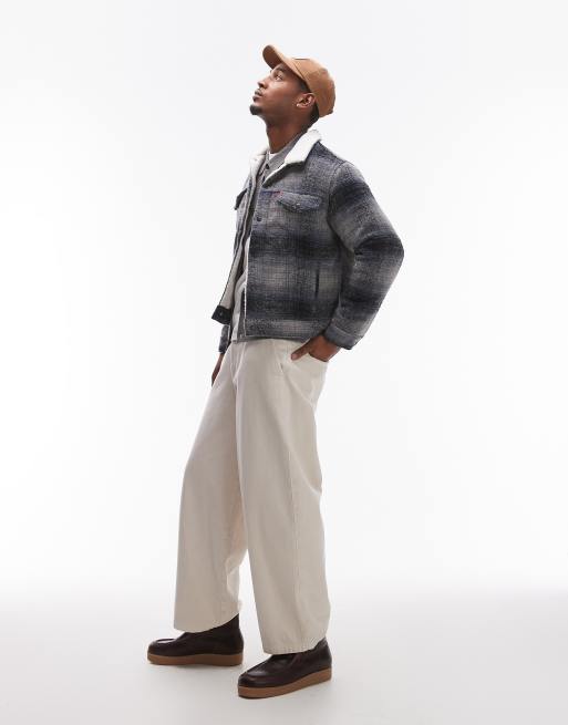 Levi's – Type – Karierte Trucker-Jacke in Grau mit Teddyfutter