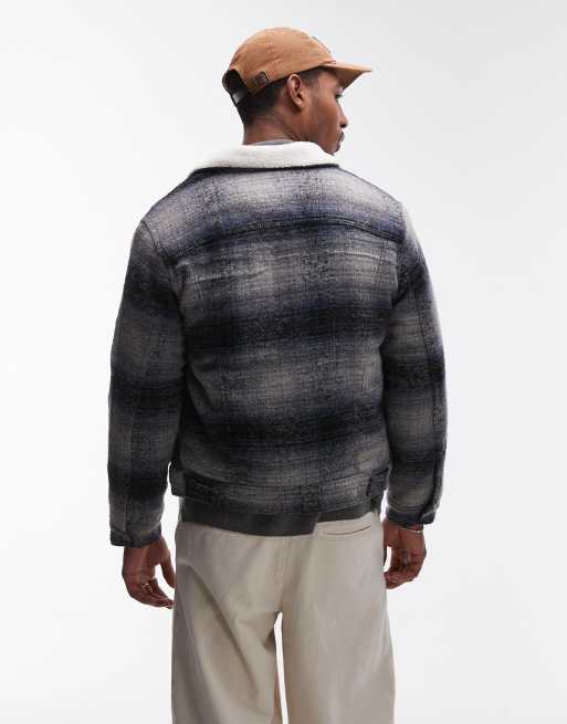 Levi's – Type – Karierte Trucker-Jacke in Grau mit Teddyfutter