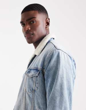 Levi's type 3 sherpa denim trucker jacket in light wash