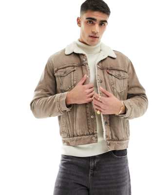 Levi’s Type 3 Sherpa trucker denim jacket in tan-Brown