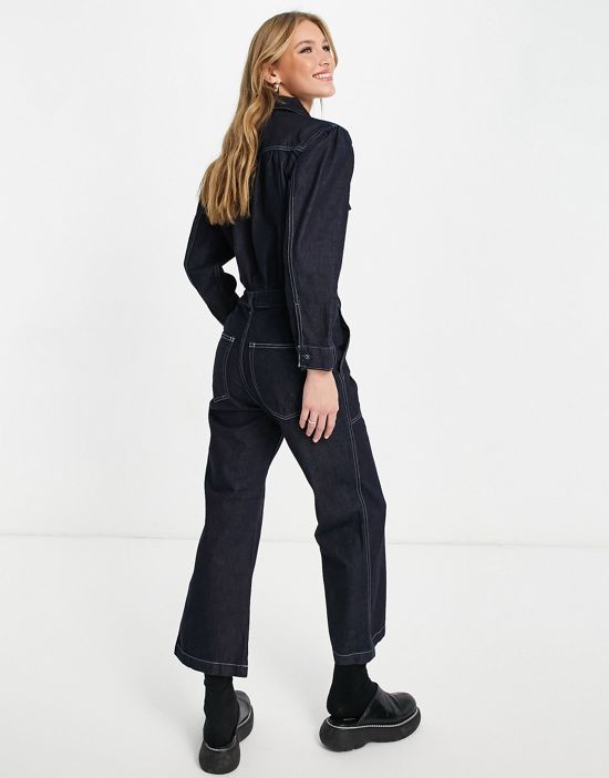 https://images.asos-media.com/products/levis-utility-jumpsuit-in-black/200811080-2?$n_550w$&wid=550&fit=constrain