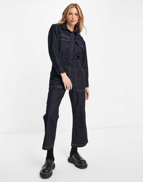 https://images.asos-media.com/products/levis-utility-jumpsuit-in-black/200811080-4?$n_550w$&wid=550&fit=constrain