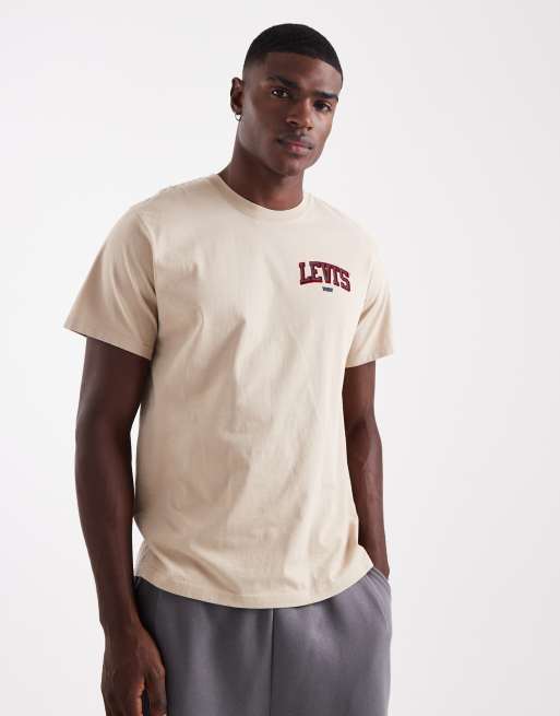 Levi's varsity back print relaxed fit t-shirt in white, 3 of 5