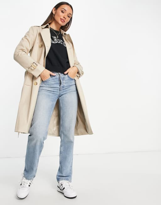Levi's varsity logo crew neck sweater in black , 2 of 4