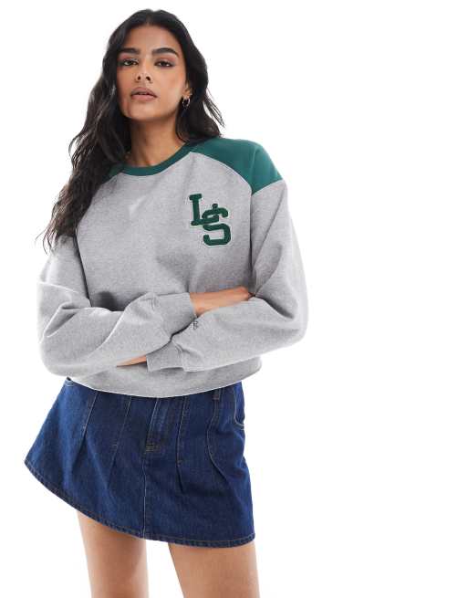 Levi s varsity monogram campout cropped sweatshirt in gray