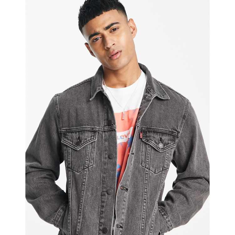 Levi s vintage fit denim trucker jacket in light wash black