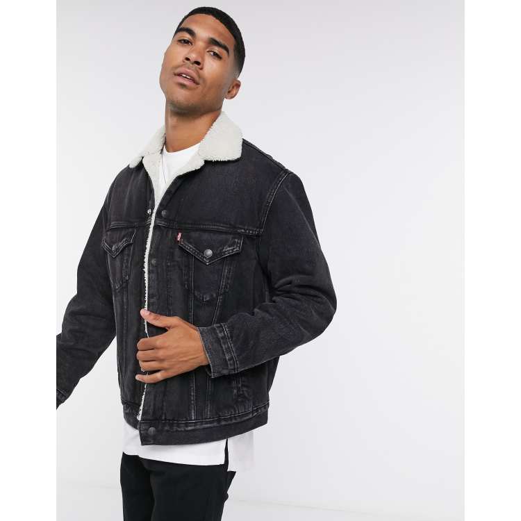 Levi's vintage fit sherpa lined denim trucker jacket in midnight washed  black | ASOS