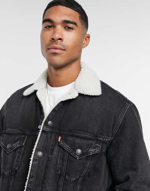 Levi's vintage fit sherpa lined denim trucker jacket in midnight washed  black | ASOS