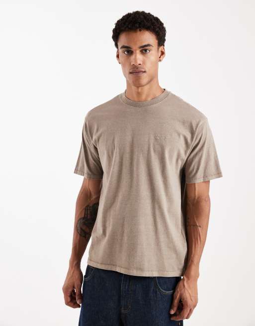 Levi's - Vintage-look garment-dyed T-shirt met rood label in bruin met wassing